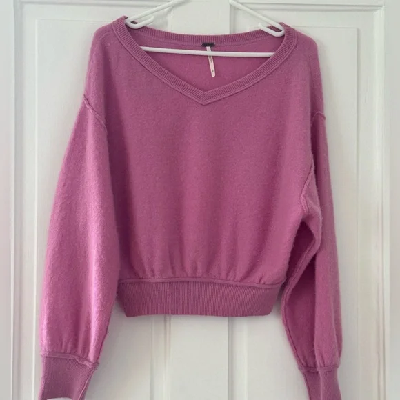 Free People Women's Sweater - Picture 3 of 4